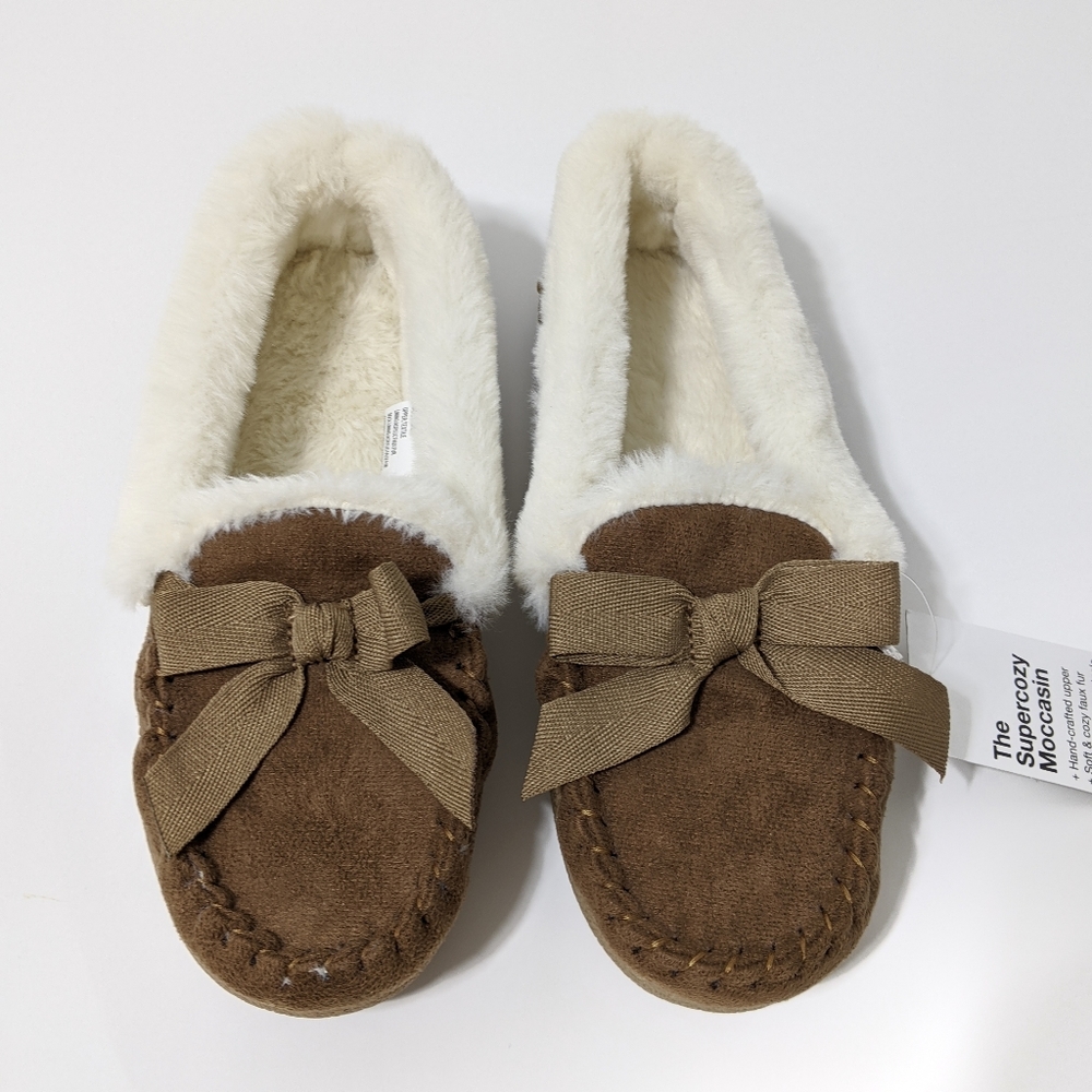 NWT Sonoma Supercozy Moccasin Chestnut Size 5/6
